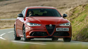 Alfa Romeo Giulia - front cornering